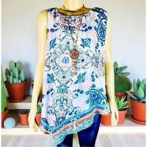 NWT Unity Printed Asymmetric Sleeveless Layered Floral Printed White Off Blue